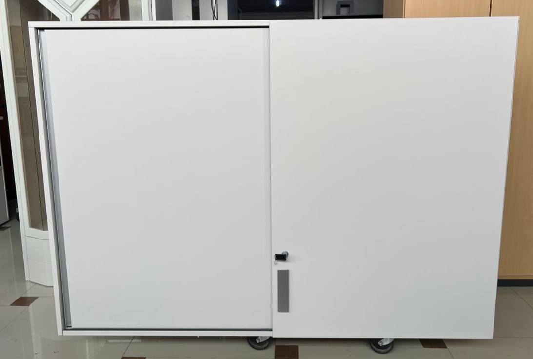 Raft mediapan me dyer rrëshqitëse